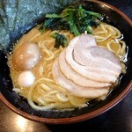 麺匠家 - 豚骨醤油スペシャル930円