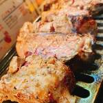 ホルモン焼肉　笑炎 - 