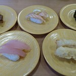 かっぱ寿司 - 牛カルビ、とろサーモン、まぐたく、びん長まぐろ、赤魚天ぷら