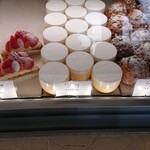 アンオー - ショーケース