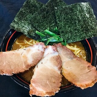 横浜家系ラーメン勝星家_2