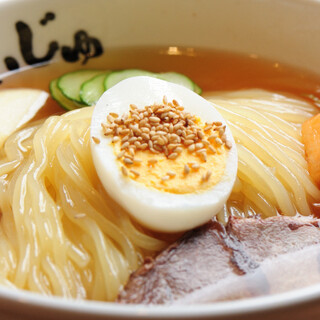 A carefully selected secret soup. Signboard menu “Morioka Cold Noodles”