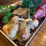 生牡蠣と魚介炭火焼 Carbon - 