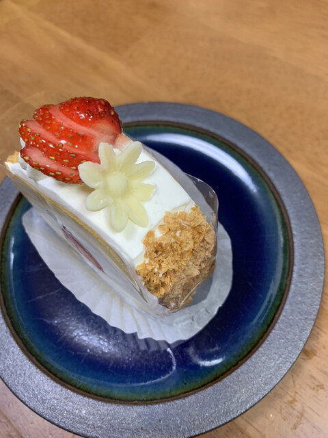 パティスリー ミヨシ Patisserie Miyoshi 城北公園通 ケーキ 食べログ