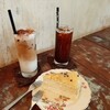 Gudang Café - 料理写真:パッションフルーツのミルクレープRM15.80、アイスカプチーノRM10.80、アイスロングブラックRM8.80