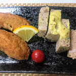 SAKAINOMA cafe - ・鱈とじゃがいものポルトガル風コロッケ
                        ・田舎風パテ