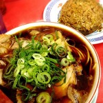 新福菜館 - 中華そば（並）&  ヤキメシ