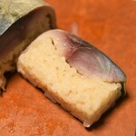 勢麟 - 真鯖バッテラ