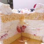 アテスウェイ - 4号ショートケーキ(税抜2950円)