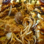 天照 - おのみち焼き麺ダブル（中には砂肝も）