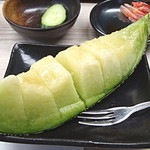 一鮨 - 水物、完熟メロン（おまかせにぎり、お昼）（春-e）