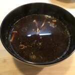 寿司新 - 赤出汁