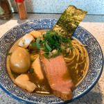 破壊的イノベーション - 味玉濃厚煮干しラーメン(¥980)+鶏チャーサービス