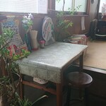 武田そば屋 - 一人専用席。