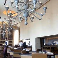 ラ ベデュータ - 北イタリアのヴィラをイメージした店内