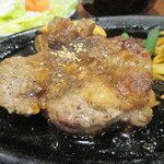 ぶどう亭 - ポークソテー黒胡椒焼き