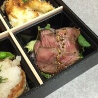 マルゴット エ バッチャーレ - 五島牛のローストビーフ サラダ添え