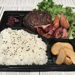 Gochiya - ハンバーグステーキ&ベーコンフランク