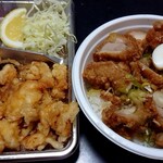 Shinaki - からあげ丼(500円税込)、ゲソ唐揚げ(通常650円税込が20％オフで520円税込)