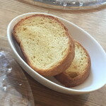 イタリア料理 エクローチェ - 自家製パン