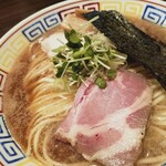 人力俥 - 背脂煮干そば（大盛・アップ）