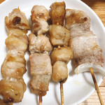 Ganso Nanashu No Gyuukushi Ga Aru Mise Yakitori Izakaya Hanabusa - お酒は進みます♪