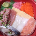 釧路丼丸 - まんぷく丼　６４５円