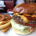 ブラザーズ - ・エッグチーズバーガー 1,400円