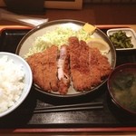 とんかつ新和 - ロースかつ定食