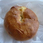 プラ・ビダ - ベーグル　コーン＆チーズ　１８０円