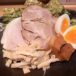 具は別皿に盛られます