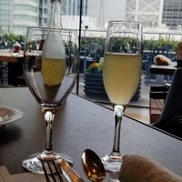 ポム・ダダン - 