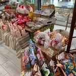 イチゴ屋けんちゃん&モントロー - 内観