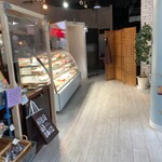 イチゴ屋けんちゃん&モントロー - 内観