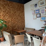 イチゴ屋けんちゃん&モントロー - 内観