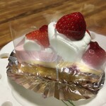 パティスリー ハラタ - 料理写真:イチゴのタルト