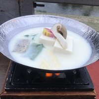 眺河　先斗町～華～ - 湯豆腐