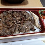 焼肉レストラン龍苑 - 料理写真:和牛カルビ弁当(1200円)