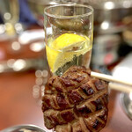 オカダ食品株式会社 - 厚切りタン (ステーキカット)焼き上がり