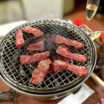 オカダ食品株式会社 - 特上ハラミで肉文字「ハラミ」