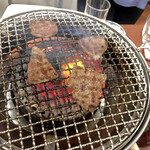 オカダ食品株式会社 - カイノミ焼き焼き風景