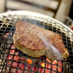 オカダ食品株式会社 - 和牛極上ヒレ肉 焼き焼き風景