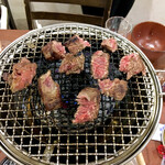 オカダ食品株式会社 - 和牛極上ヒレ肉 フォーク割き完了