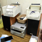 オカダ食品株式会社 - 本館2階にはコンポが！