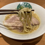 麺屋キラメキ 京都三条 - 鶏白湯らーめん醤油(並) 800円 (ﾘﾌﾄ)