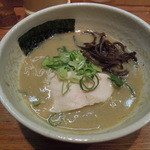 鶏の骨ラーメン