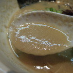 鶏の骨ラーメンはドロドロ濃厚!!!