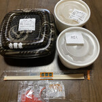 吉野家 - 牛丼並、肉だく、ねぎだくトッピングで
640円税込み