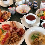 Hong Kong Disneyland Hotel - 朝食
      2019/6 by みぃこのごはん日記