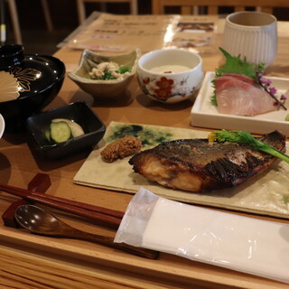 茶と糀つきあかり_1